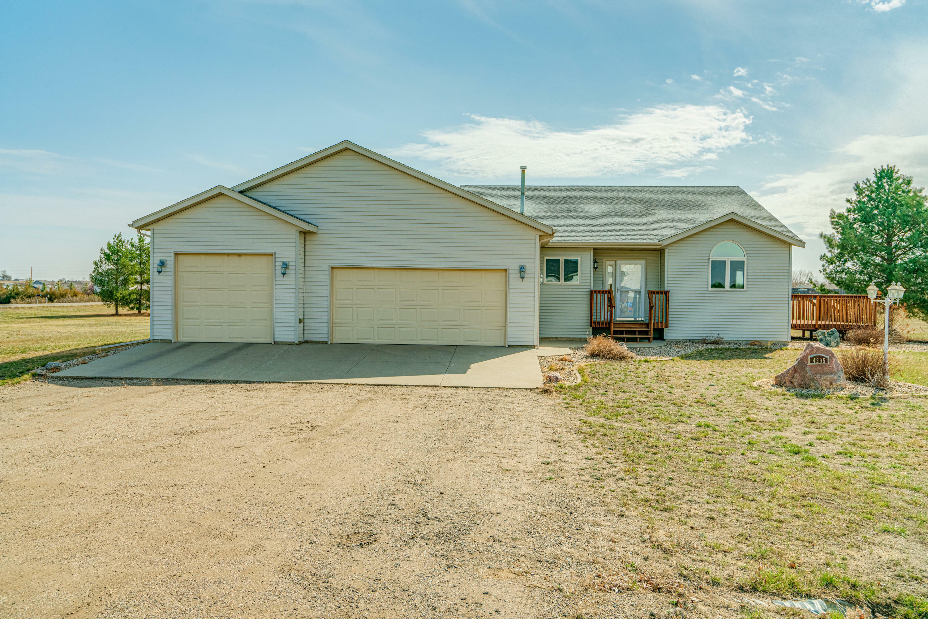 Property Photo:  4295 Stonewood Way  ND 58504 