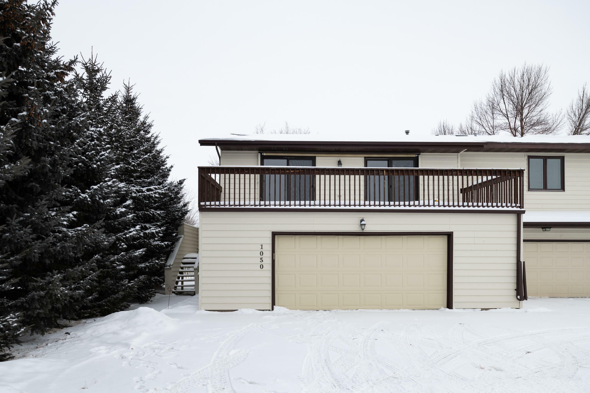 Property Photo:  1050 Westwood Street  ND 58504 