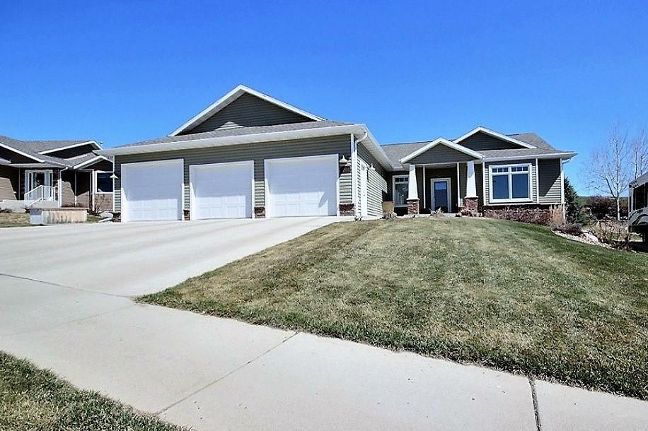 Property Photo:  4913 Golden Wave Drive  ND 58503 