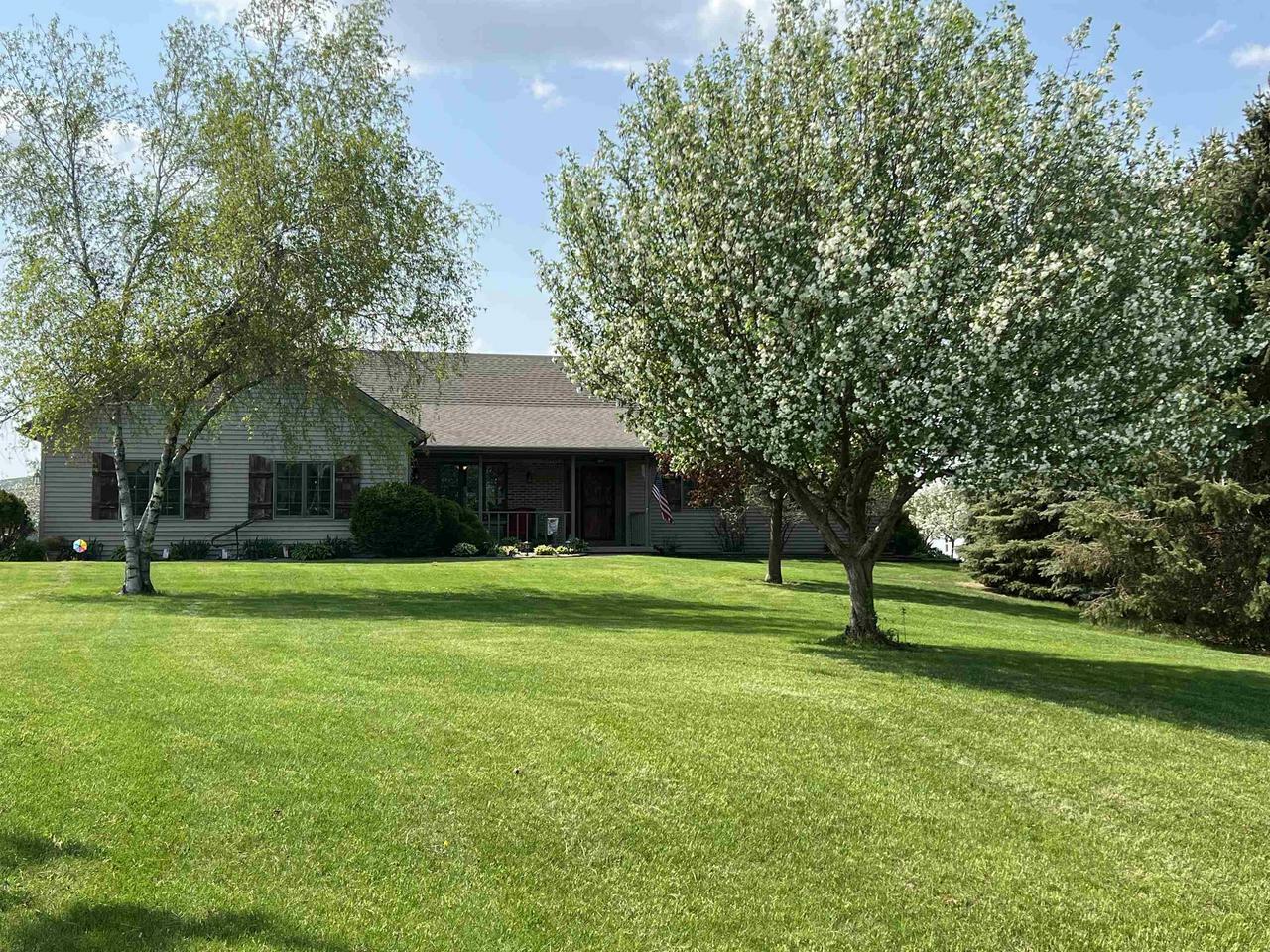 Property Photo:  4359 North Dandylion Ln  WI 53536 