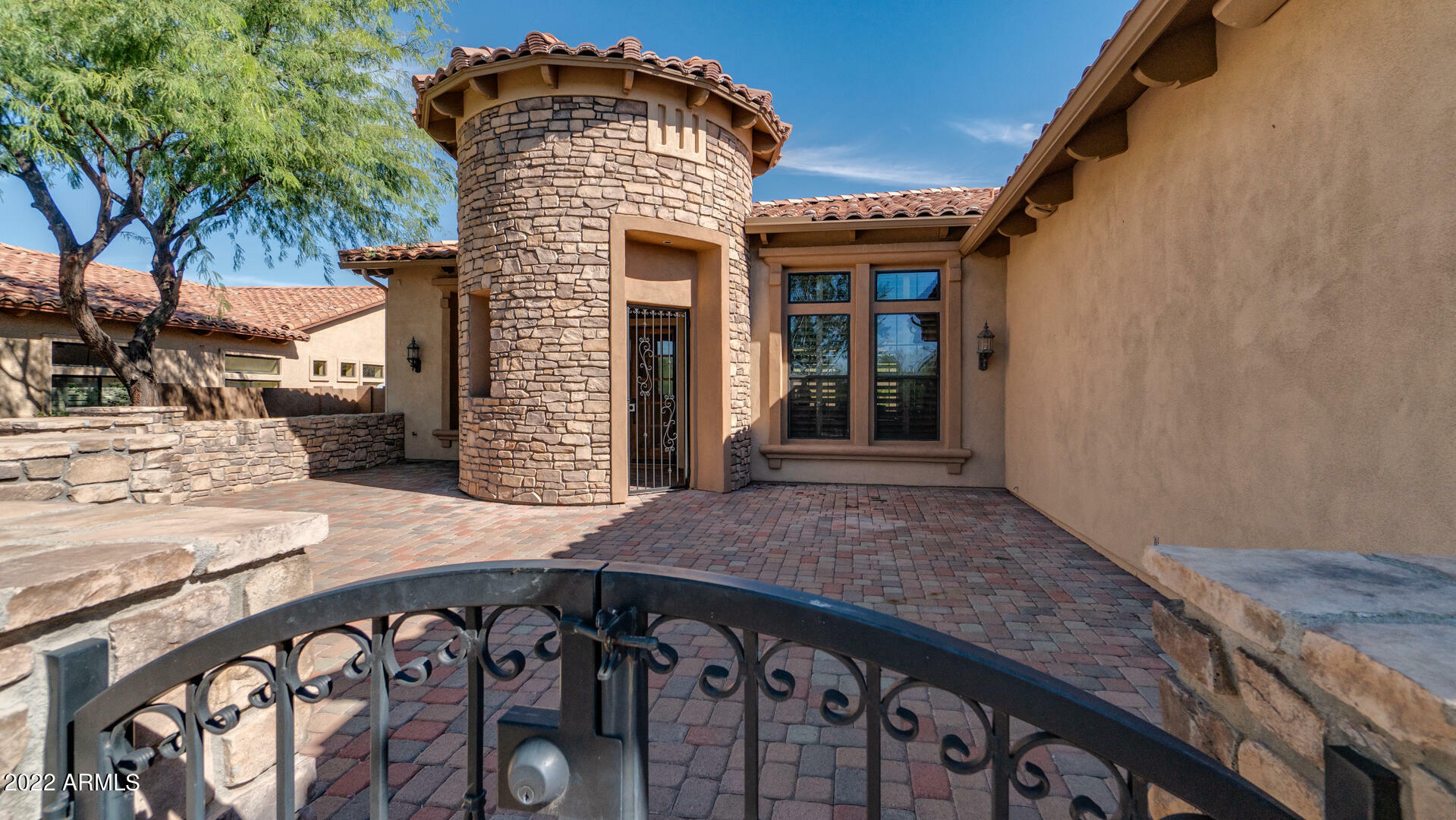 Property Photo: 4221 N Highview Street AZ 85207