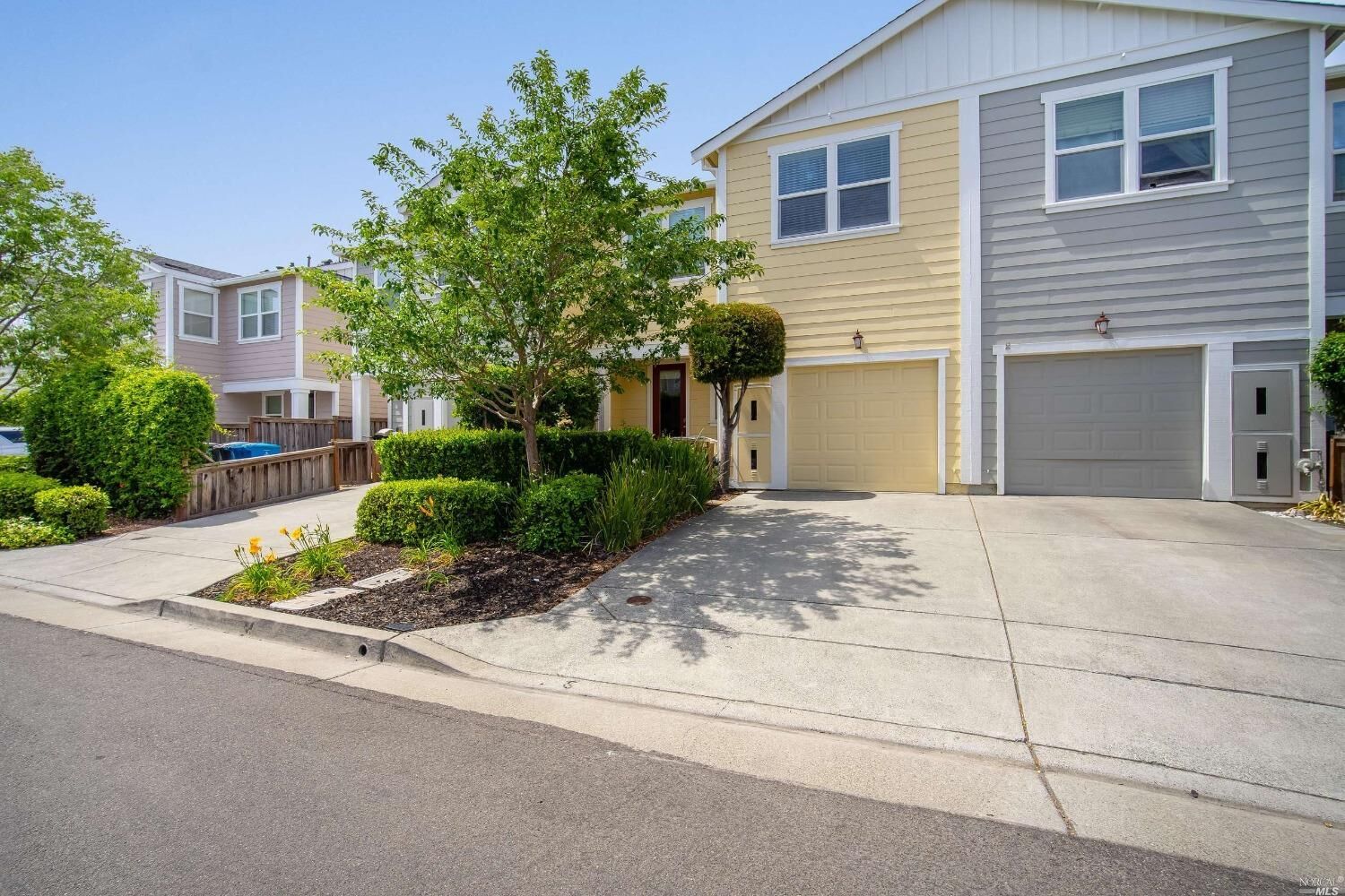 Property Photo:  924 Aston Avenue  CA 95404 