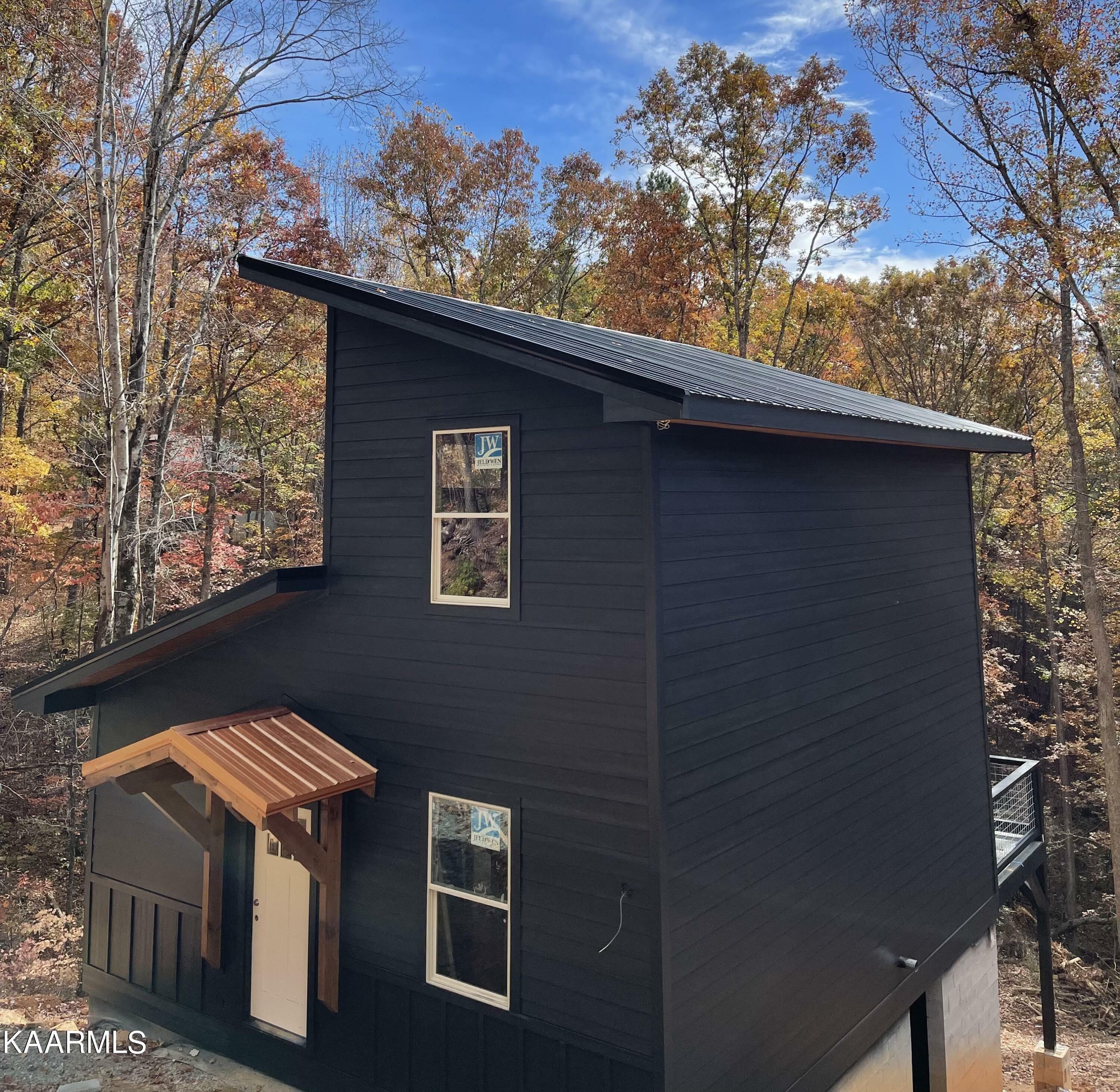 Property Photo: 1611 S Mountain View Rd TN 37876