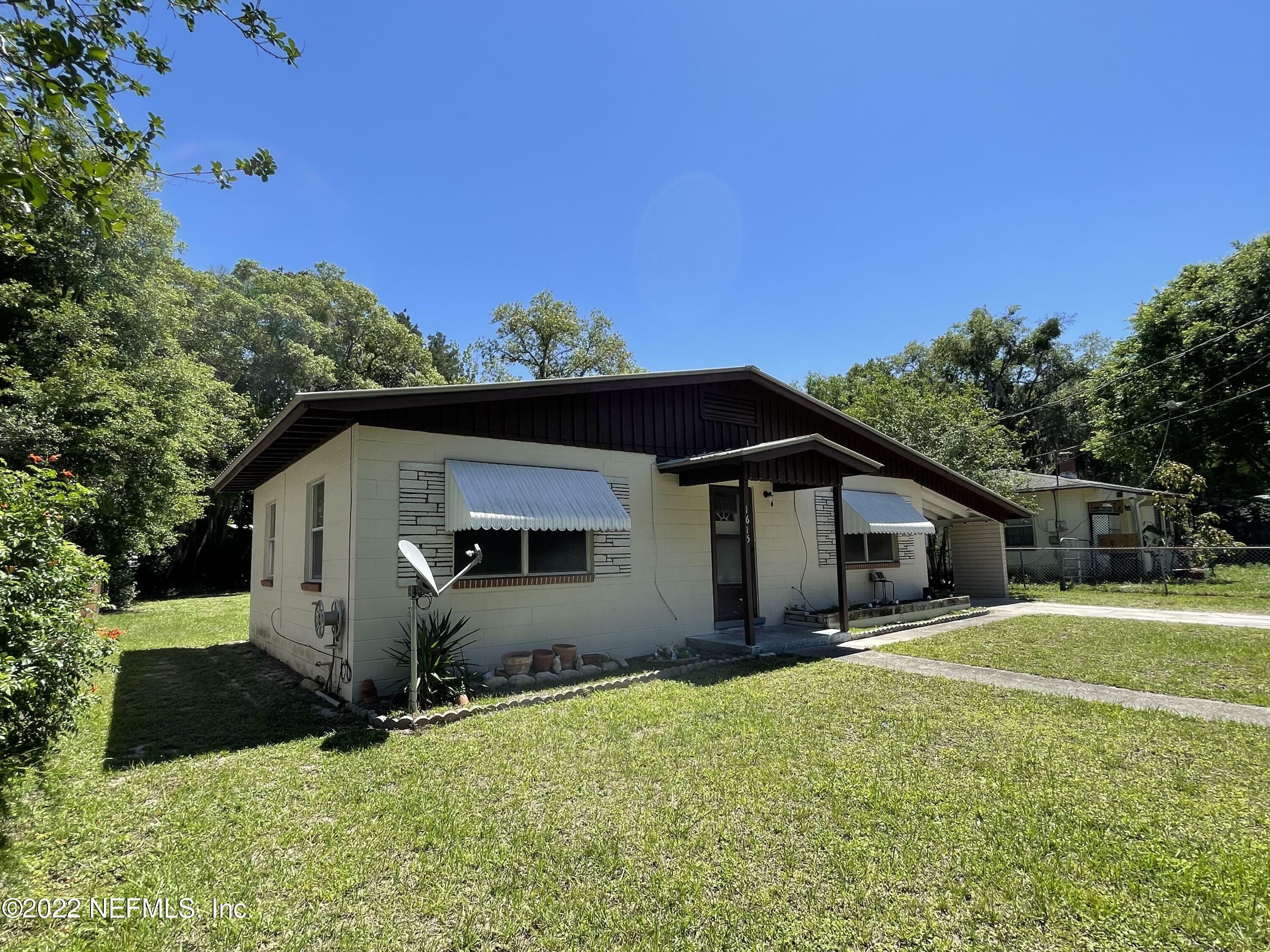 Property Photo:  1615 Roselle Avenue  FL 32177 