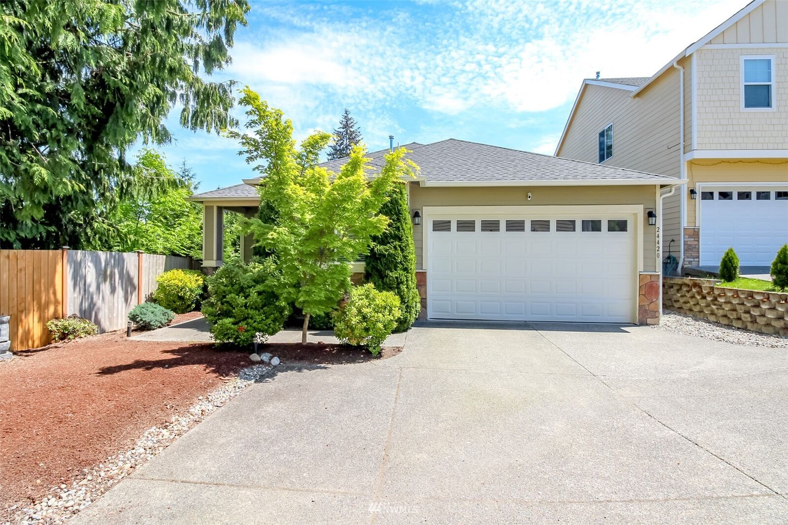 Property Photo:  24420 108th Place SE  WA 98030 