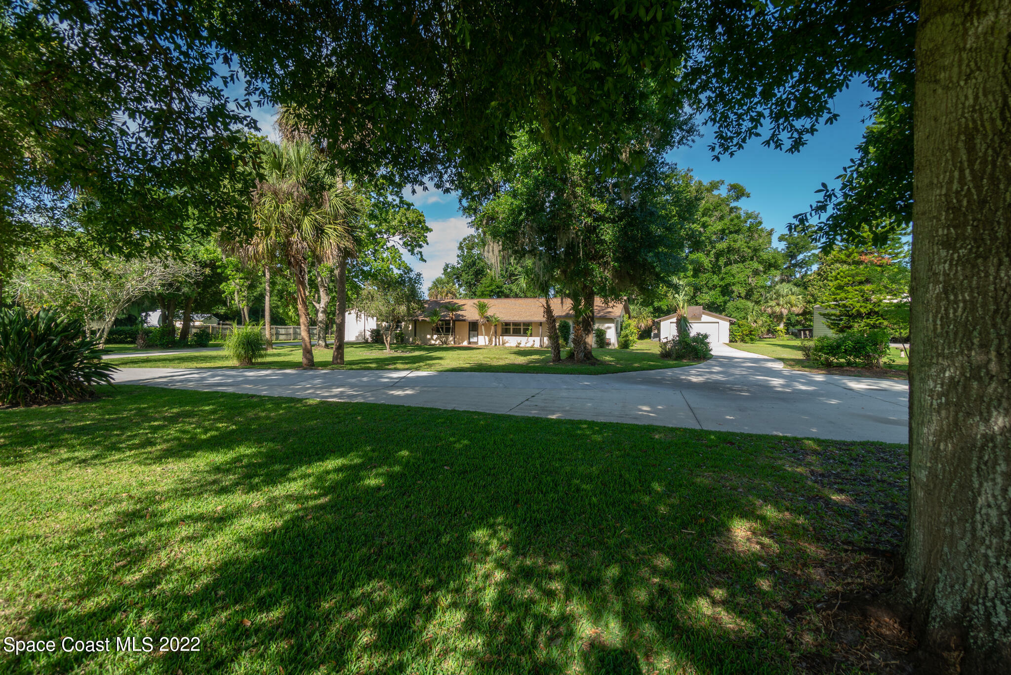 Property Photo:  2190 N Singleton Avenue  FL 32754 