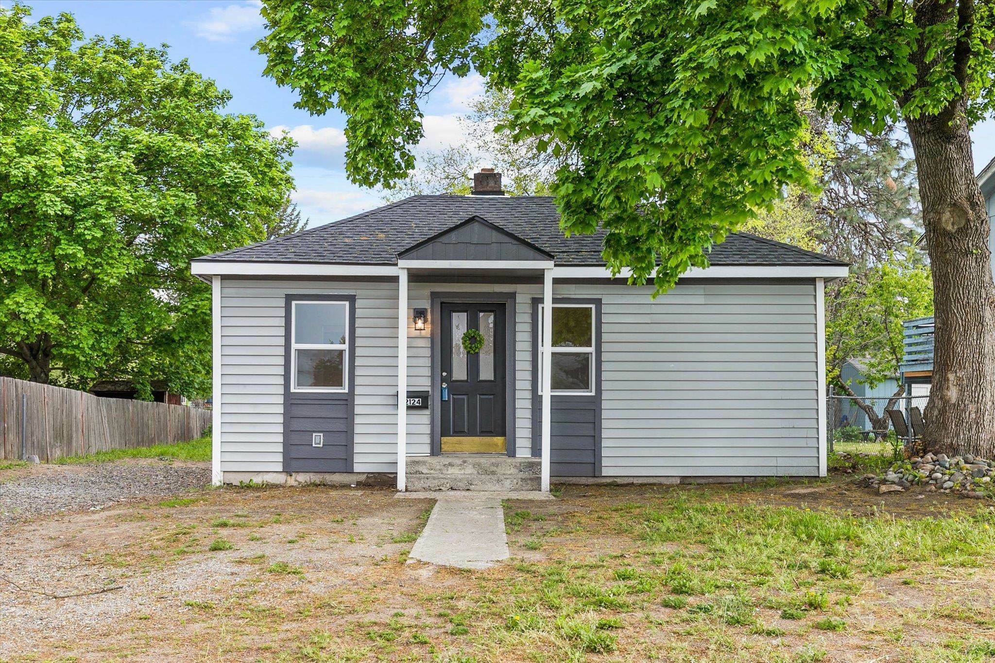 Property Photo:  2124 E Bismark Ave  WA 99208 