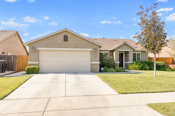 2308 W Porter Avenue  Visalia CA 93291 photo