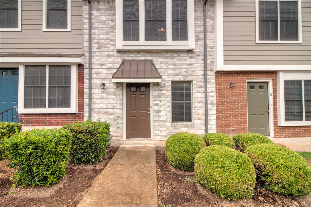 Property Photo: 202 S College Street 7 TX 78626