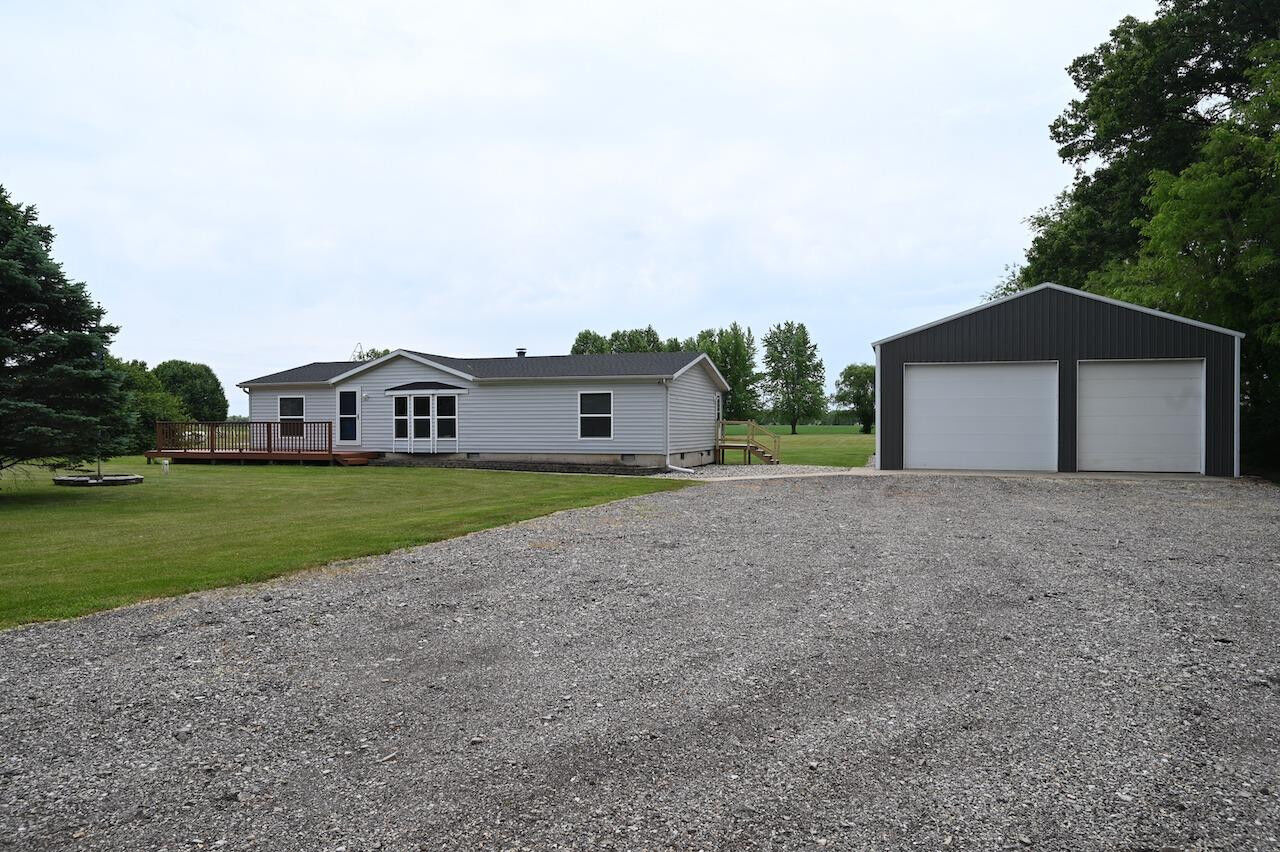 Property Photo: 2632 E 450 IN 46350