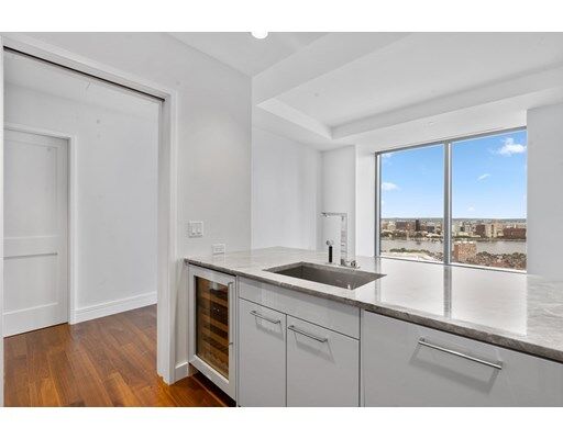 Property Photo: 1 Dalton St 3302 MA 02199