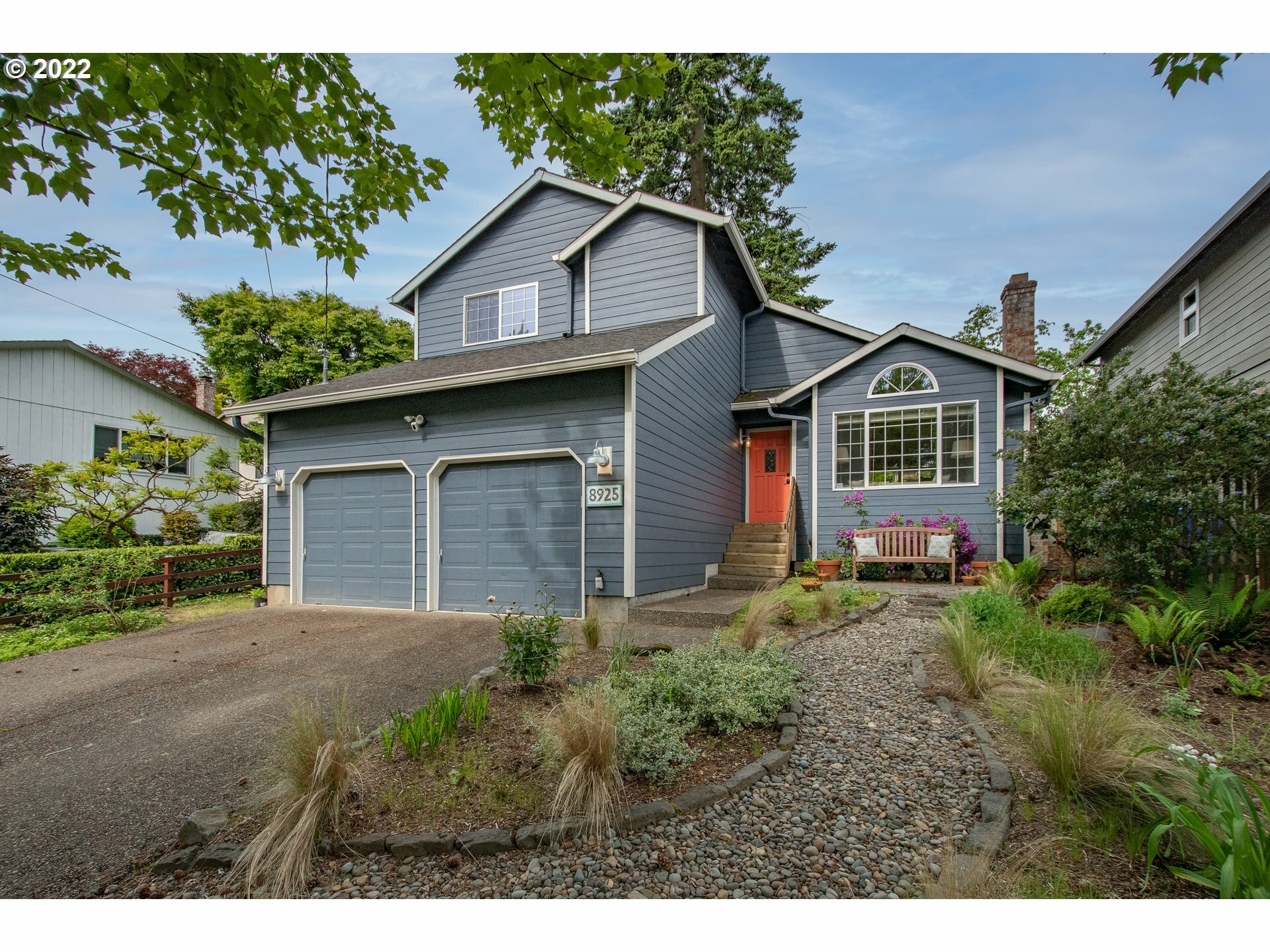Property Photo:  8925 SW 49th Ave  OR 97219 