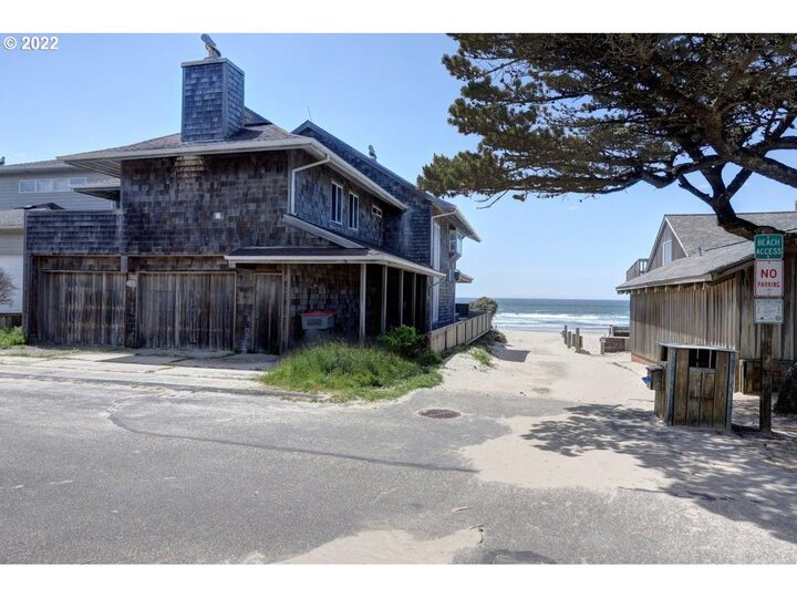 1338 Pacific Dr  Cannon Beach OR 97110 photo
