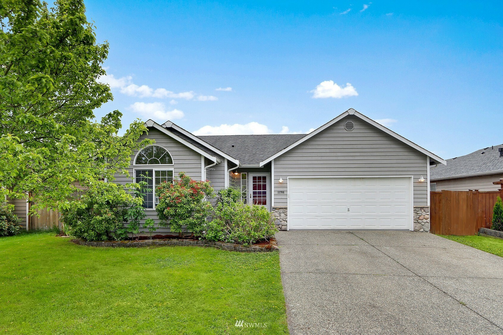 Property Photo:  10706 59th Drive NE  WA 98270 