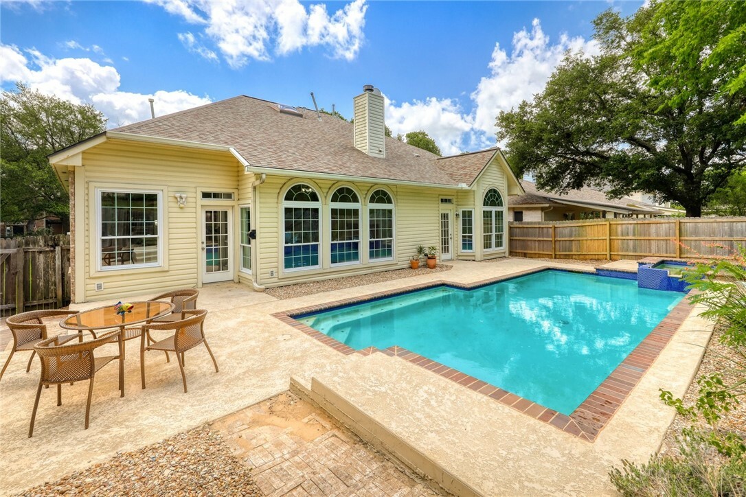 Property Photo:  7128 Bending Oak Road  TX 78749 