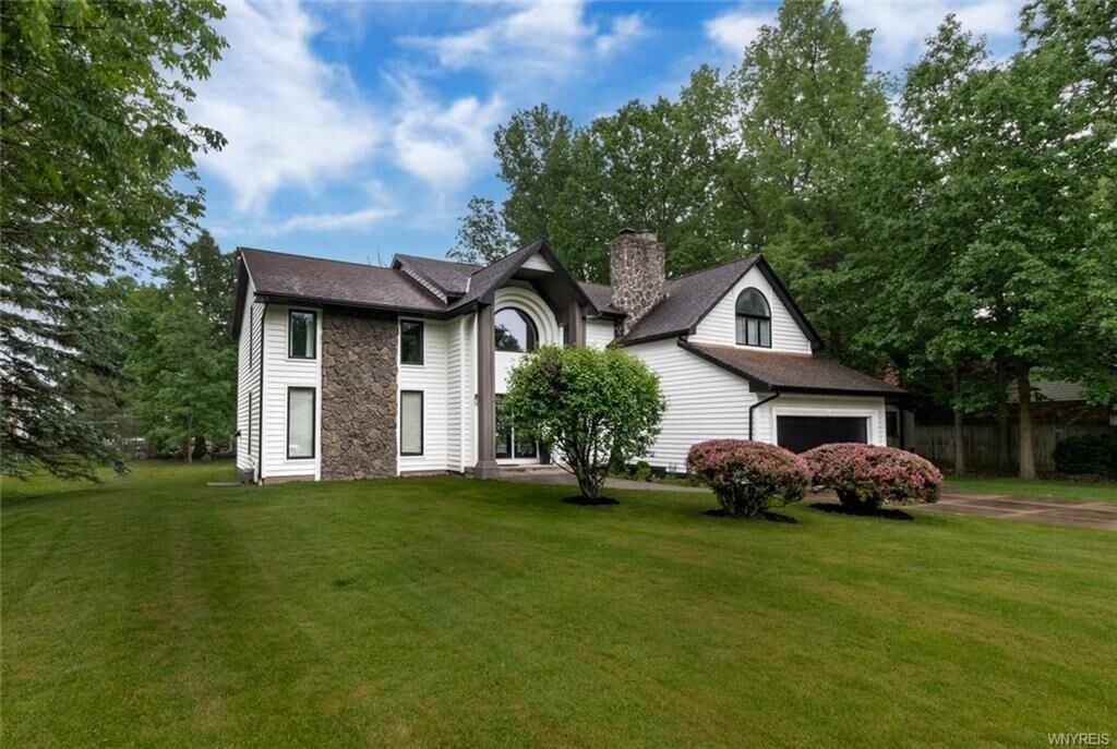 Property Photo:  50 Timberlink Drive  NY 14072 