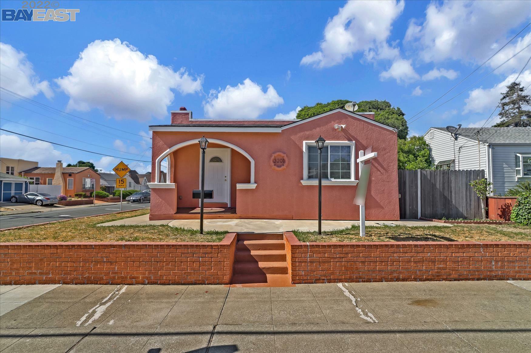 Property Photo:  3201 Esmond Ave  CA 94804 