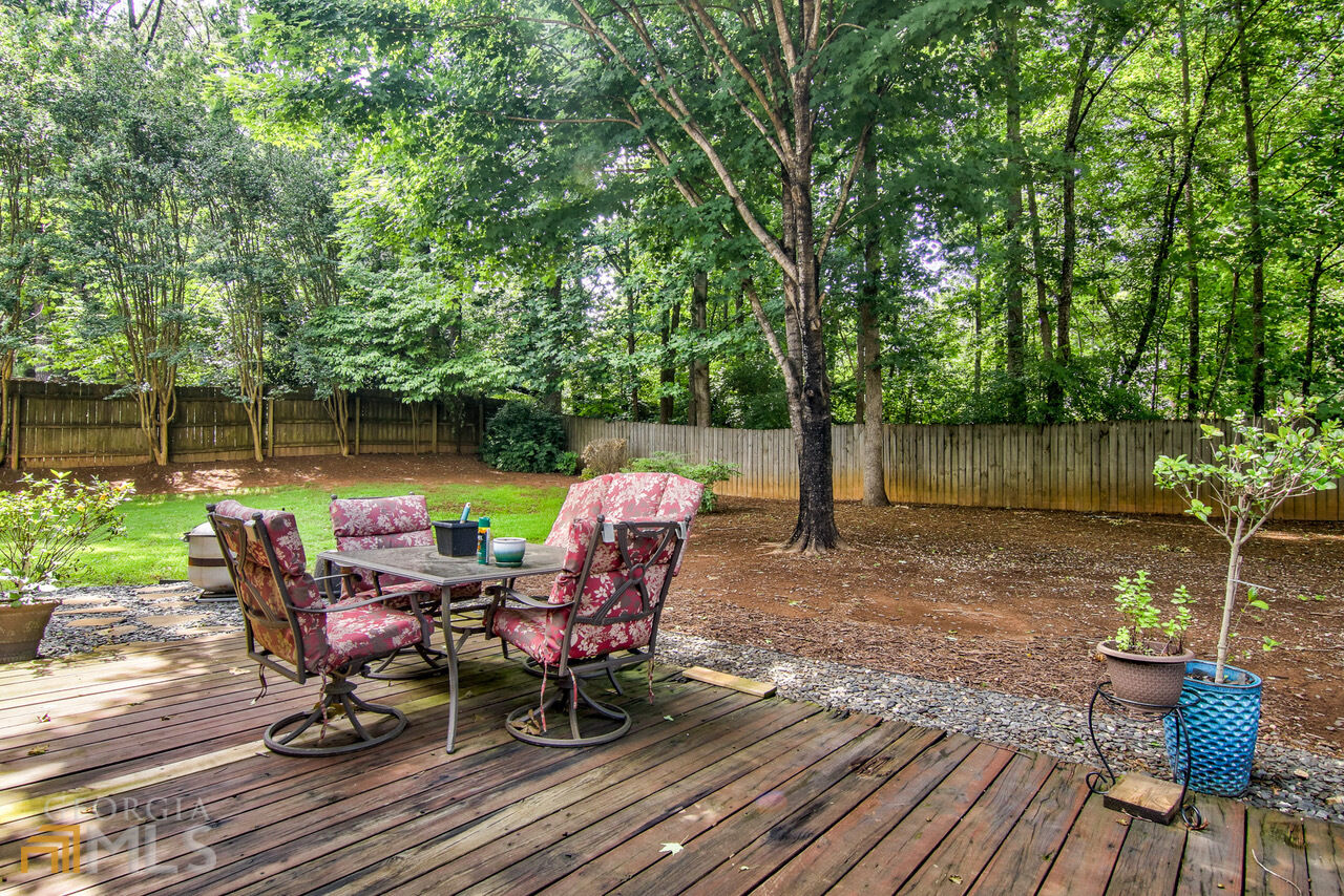 Property Photo: 2530 Peregrine Trail GA 30024