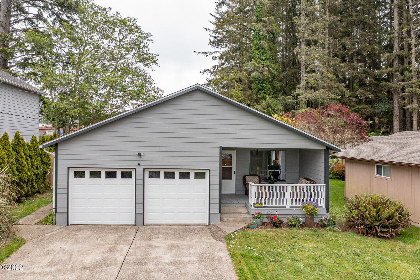 Property Photo:  2154 NE Reef Avenue  OR 97367 