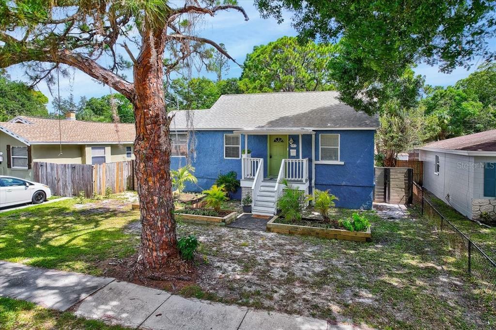 Property Photo:  443 41st Avenue S  FL 33705 