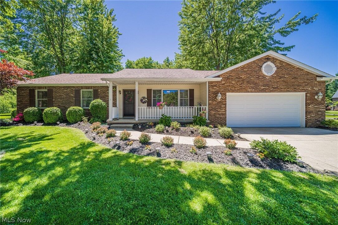 Property Photo:  7280 Sandtree Lane  OH 44060 