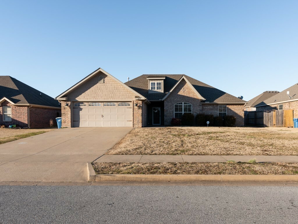 Property Photo:  3200 Briar Creek Avenue  AR 72713 