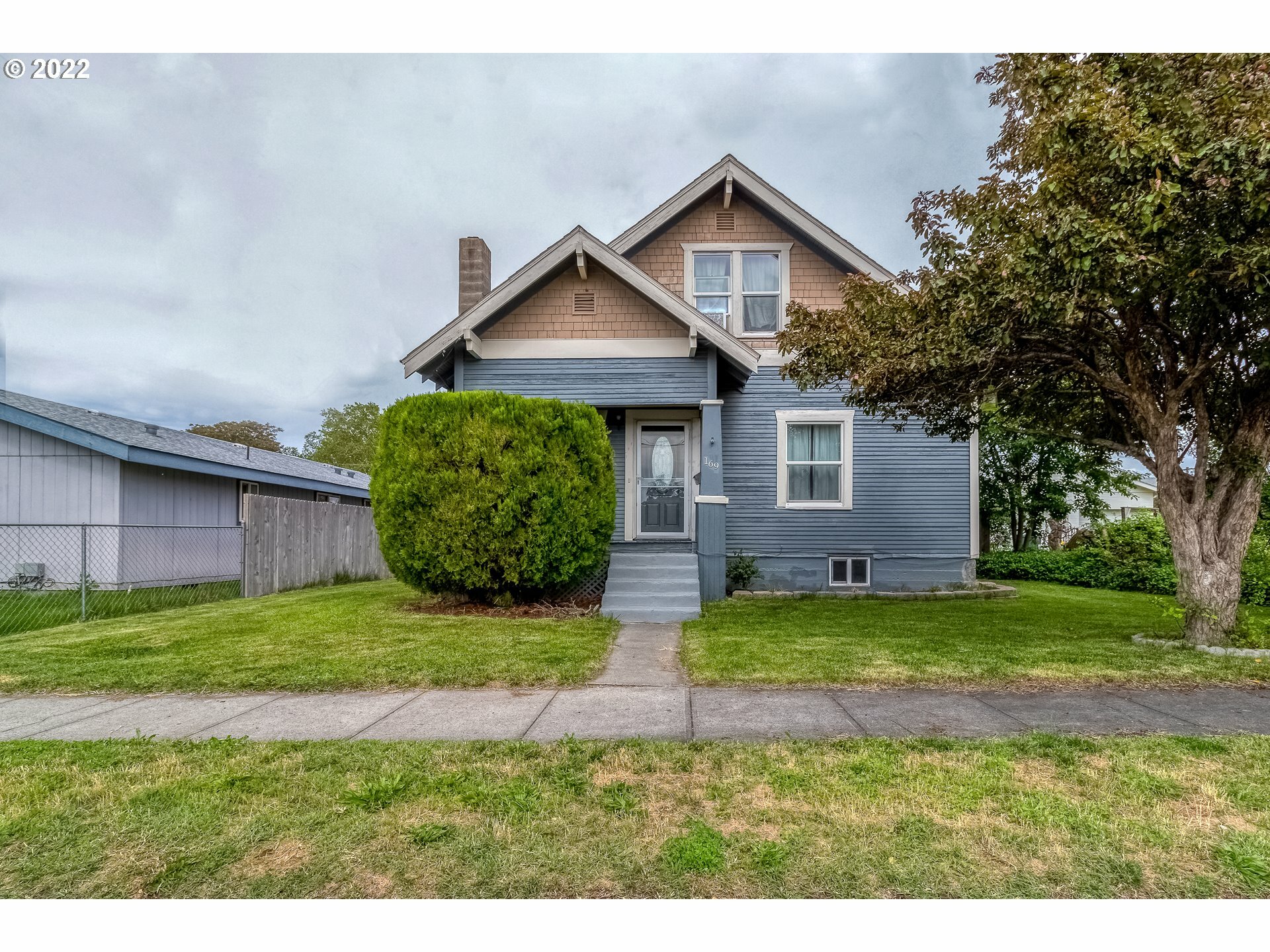 Property Photo: 169 S Elizabeth St OR 97862