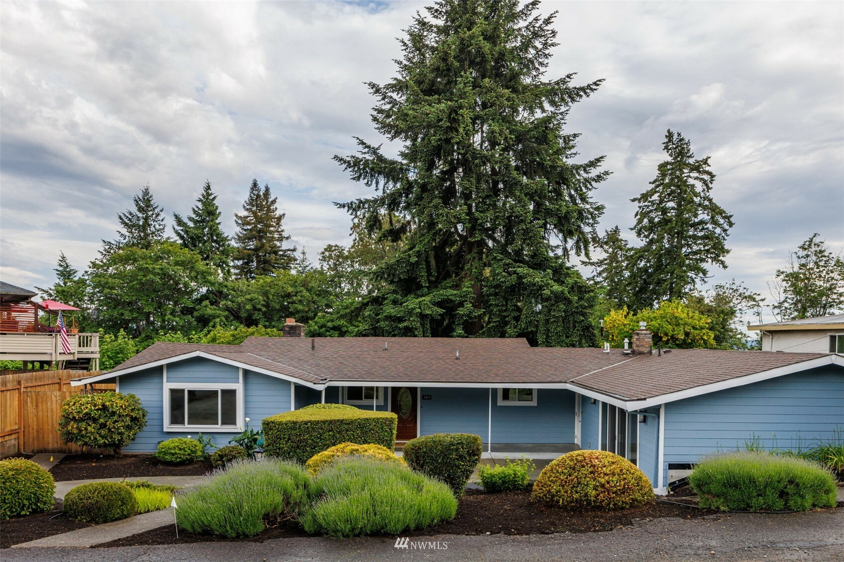 Property Photo:  303 S 216th Street  WA 98198 