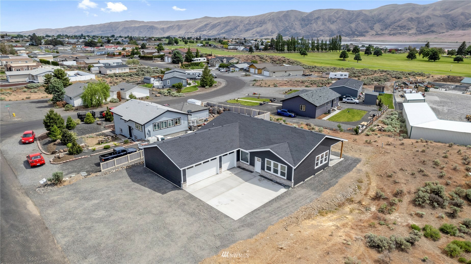 Property Photo:  314 SW Airport Way  WA 99349 