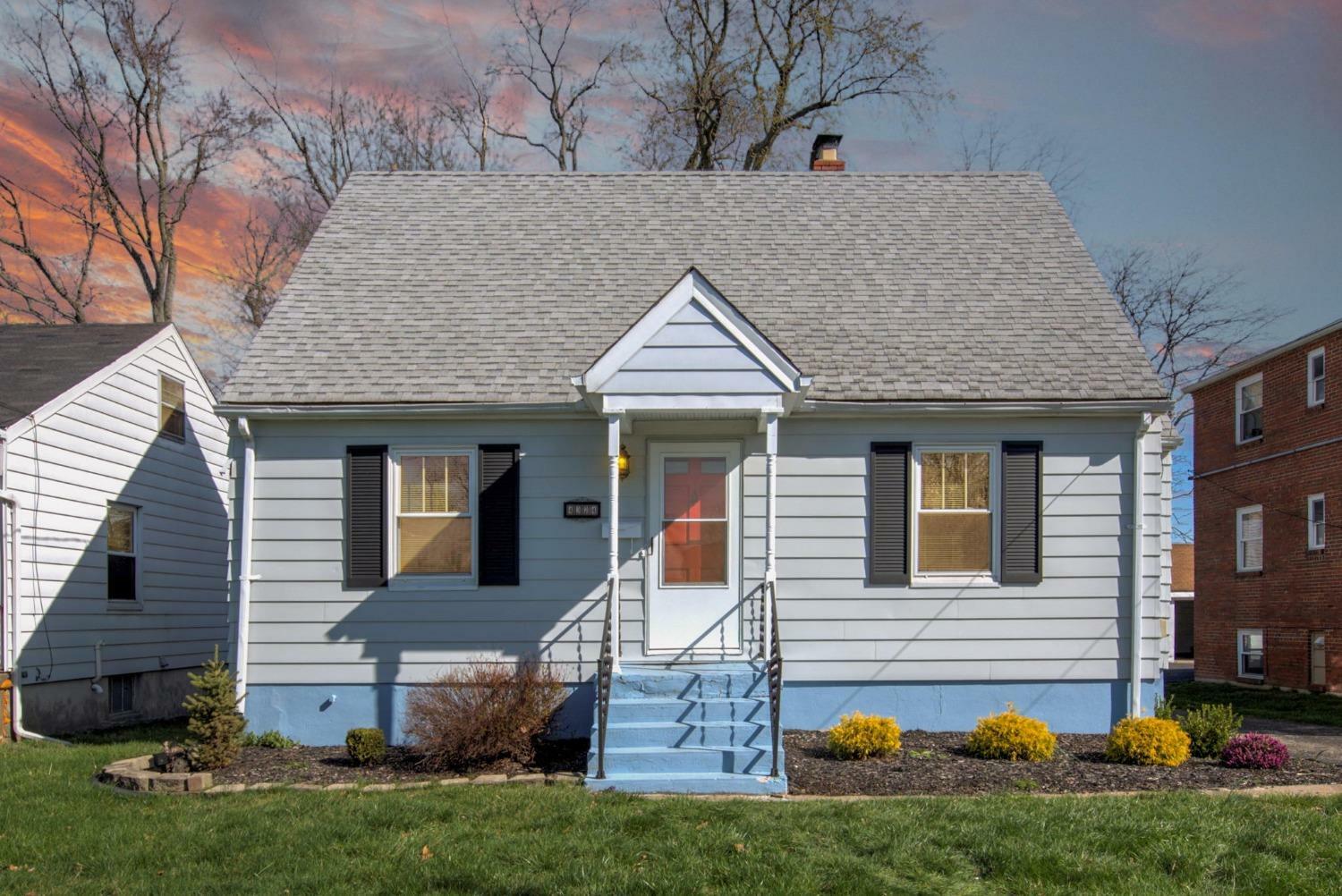 Property Photo: 4324 Oakwood Ave OH 45236