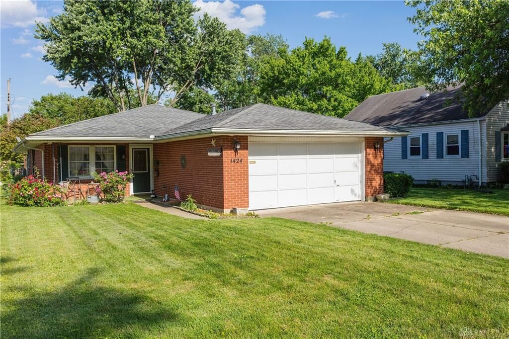 Property Photo:  1424 Norton Avenue  OH 45420 
