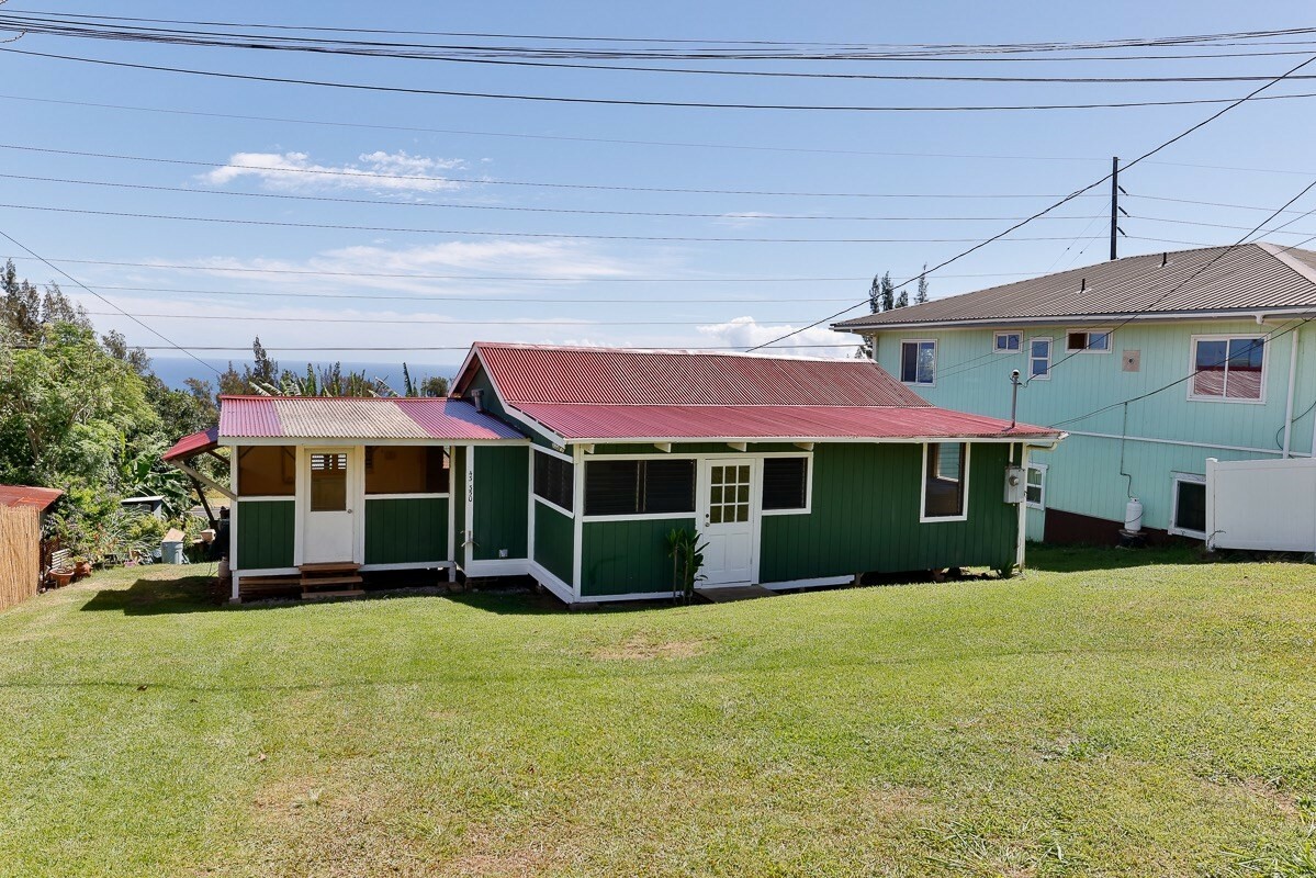 Property Photo: 43-350-E Pohakea Rd 9 HI 96776
