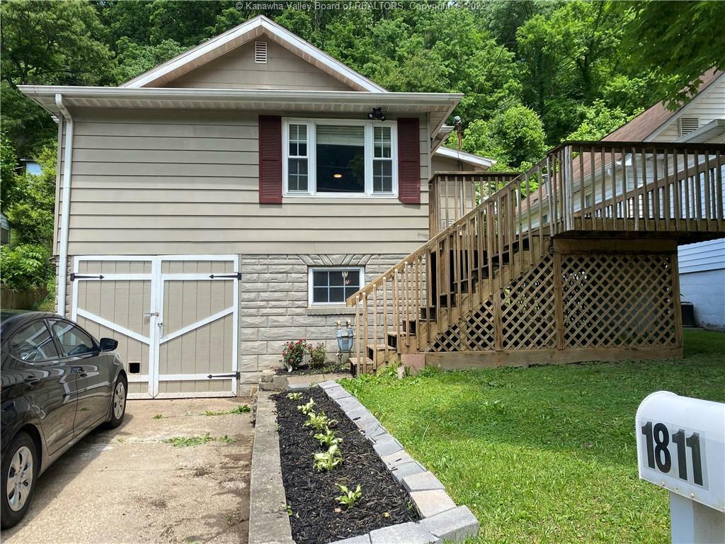 Property Photo:  1811 Roxalana Road  WV 25064 