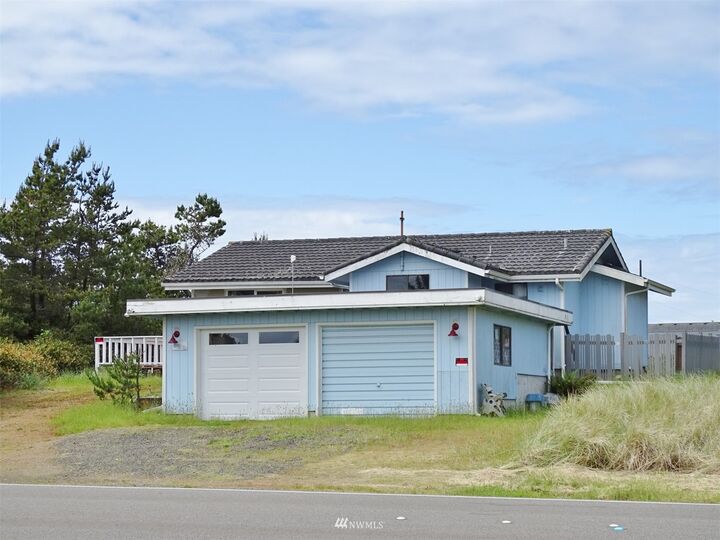 Property Photo: 939 Ocean Shores Boulevard SW WA 98569