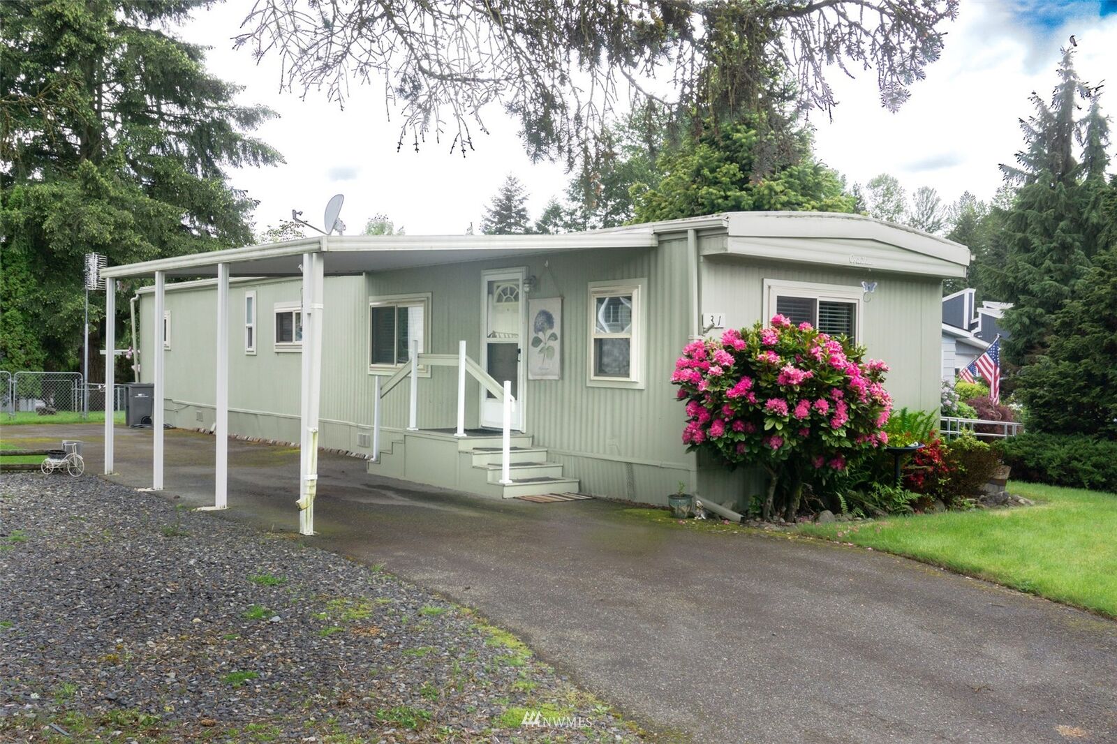 Property Photo: 2200 196th Street SE 31 WA 98012