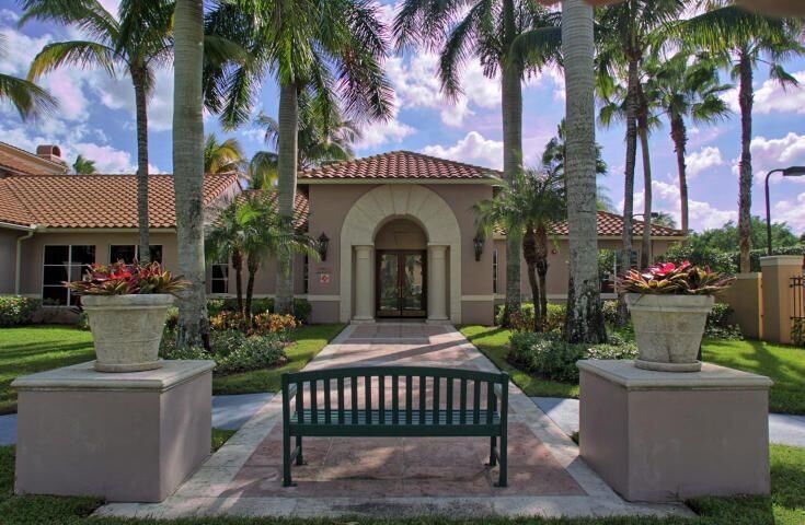 Property Photo: 11780 St Andrews Place 202 FL 33414