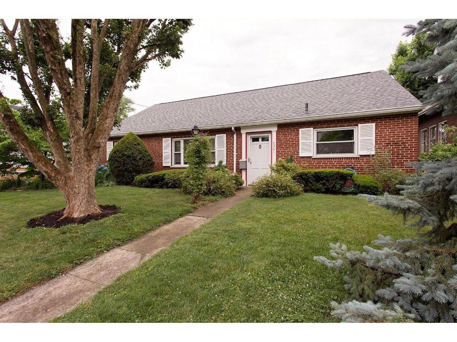 Property Photo:  