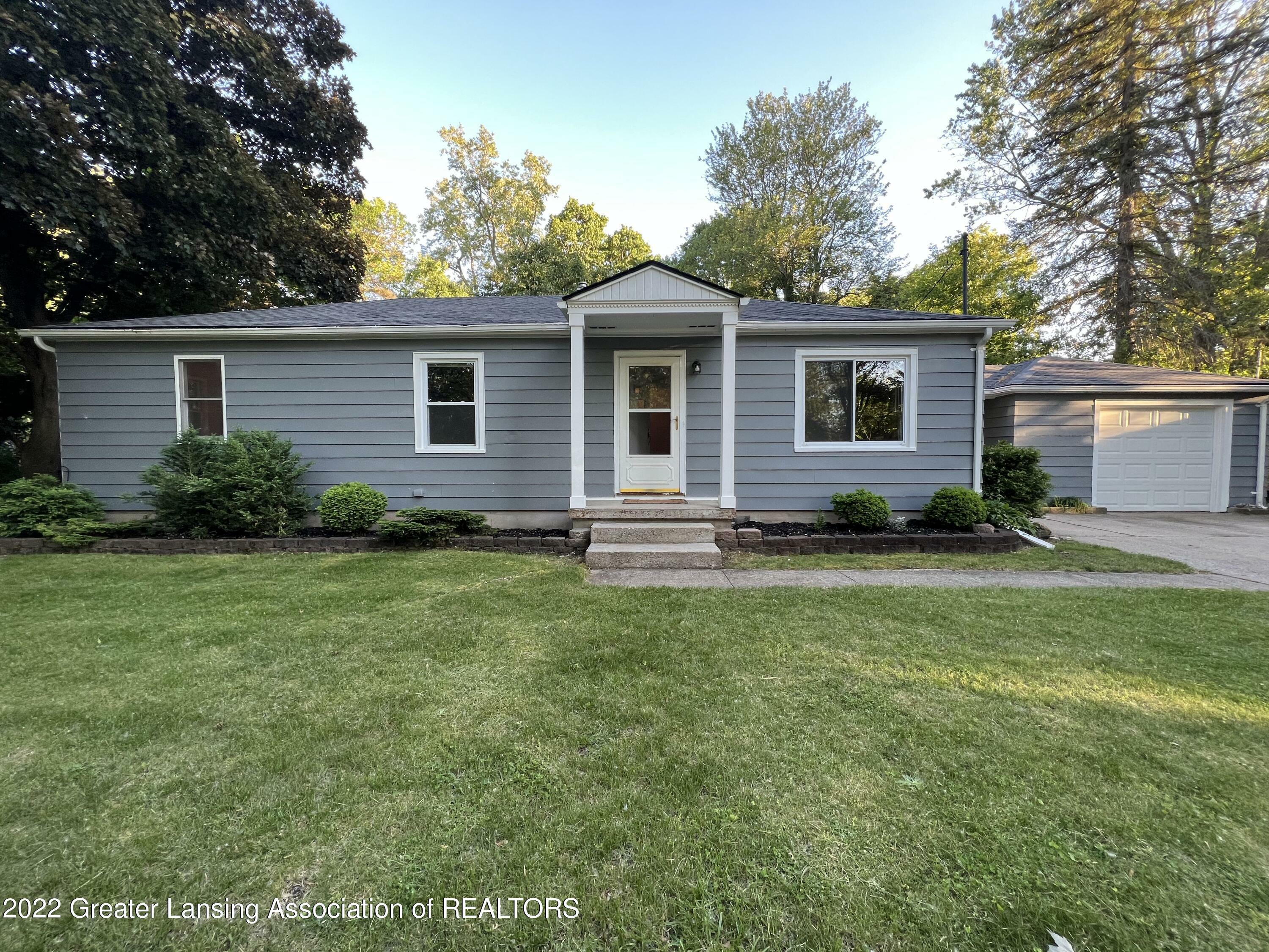 Property Photo:  534 Maine Court  MI 48854 