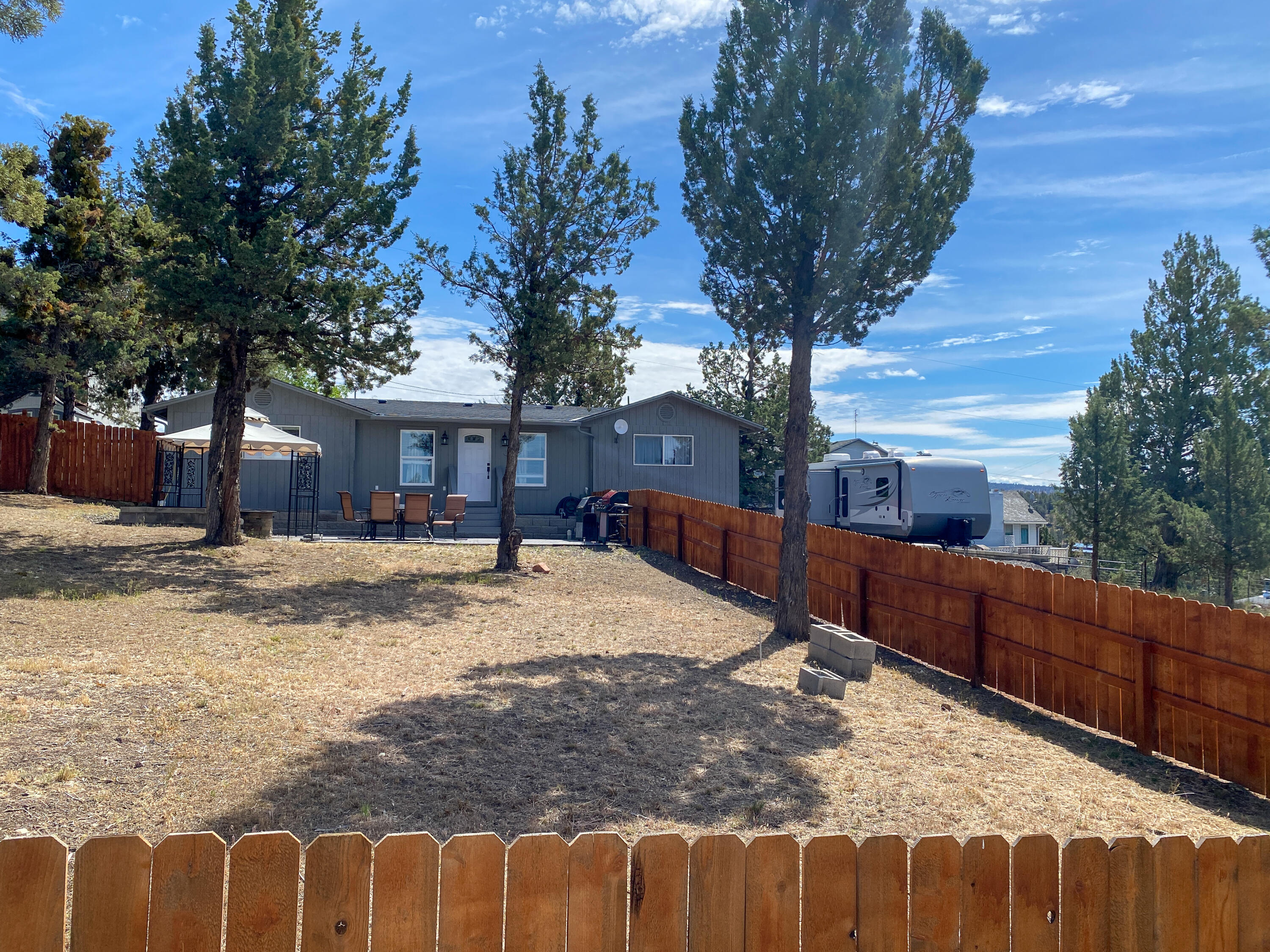 Property Photo: 11362 NW King Avenue OR 97754