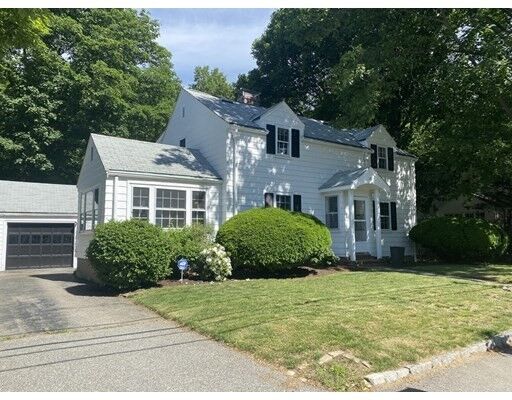 Property Photo:  70 Oak Hill Drive  MA 02474 
