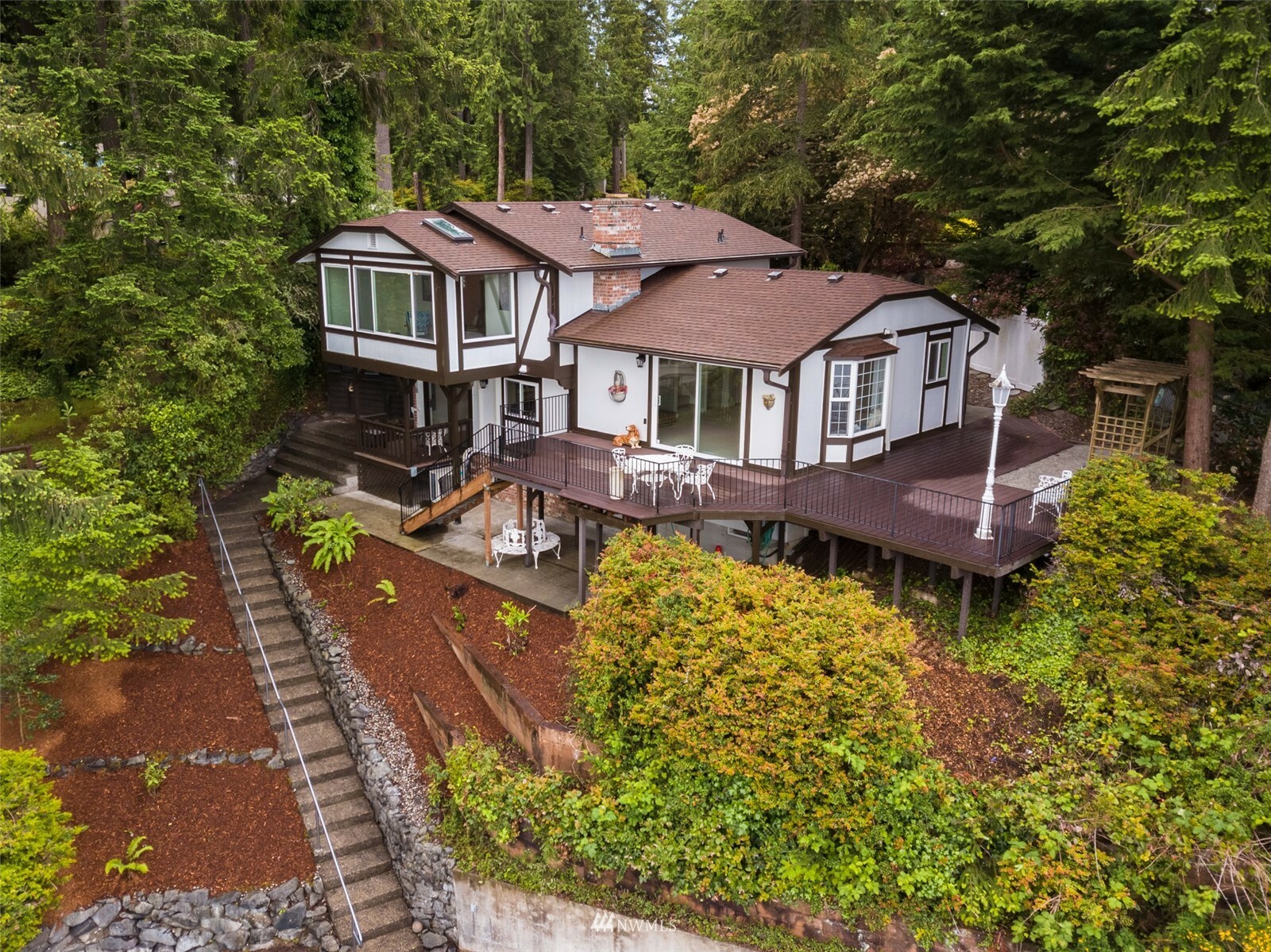 Property Photo:  236 Shorewood Court  WA 98333 