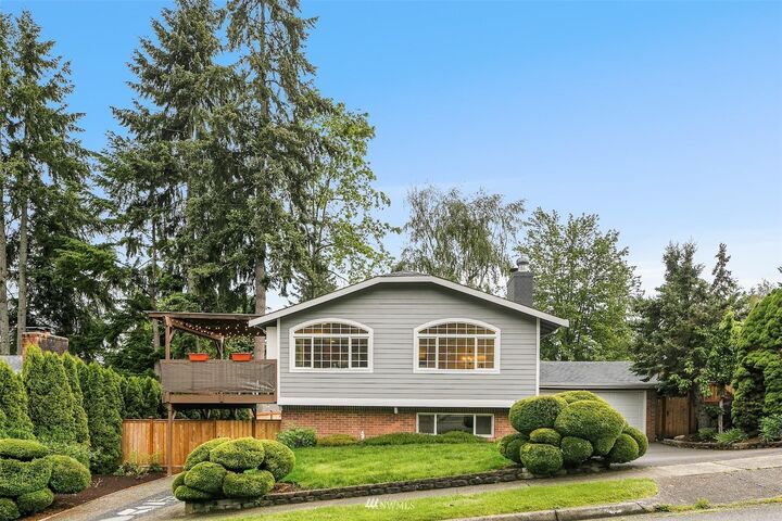 Property Photo: 16808 NE 106th Street WA 98052