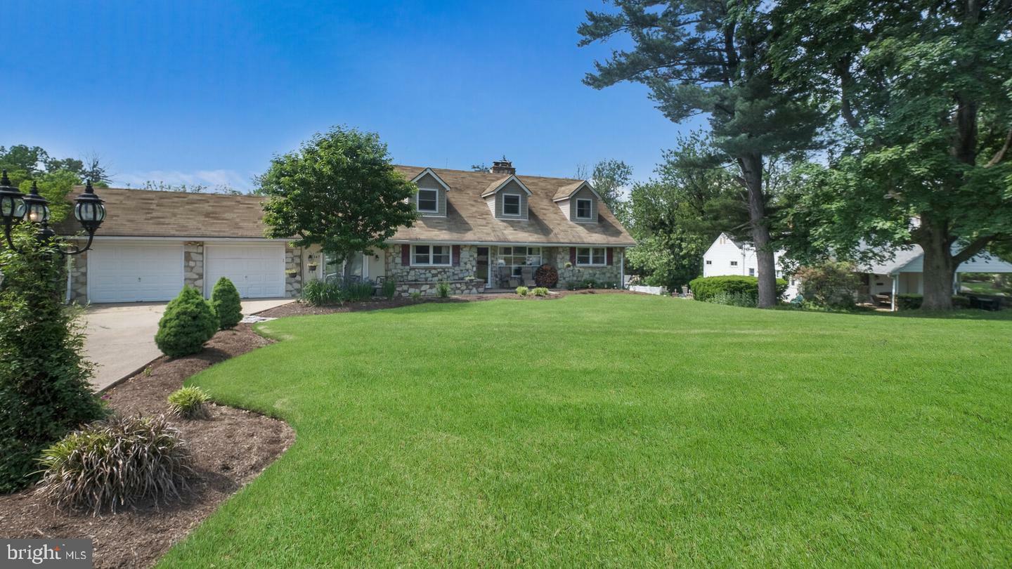 Property Photo:  147 N Queen Anne Drive  PA 19030 