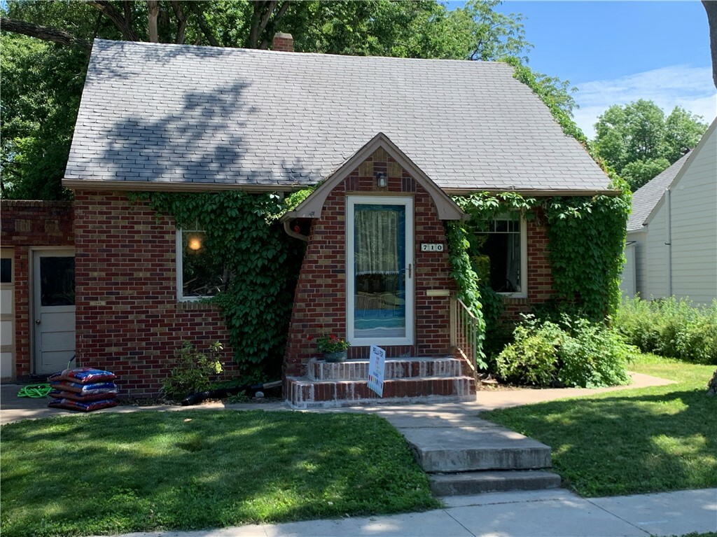 Property Photo:  710 W 2nd Street  IA 50219 