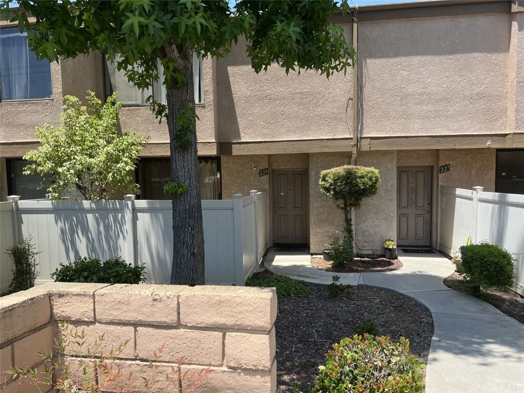 Property Photo: 229 S Sentous Avenue 53 CA 91792