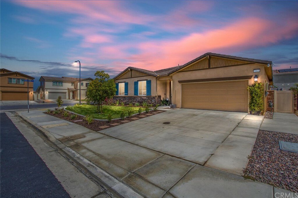 Property Photo: 1063 Balsam Street CA 92320