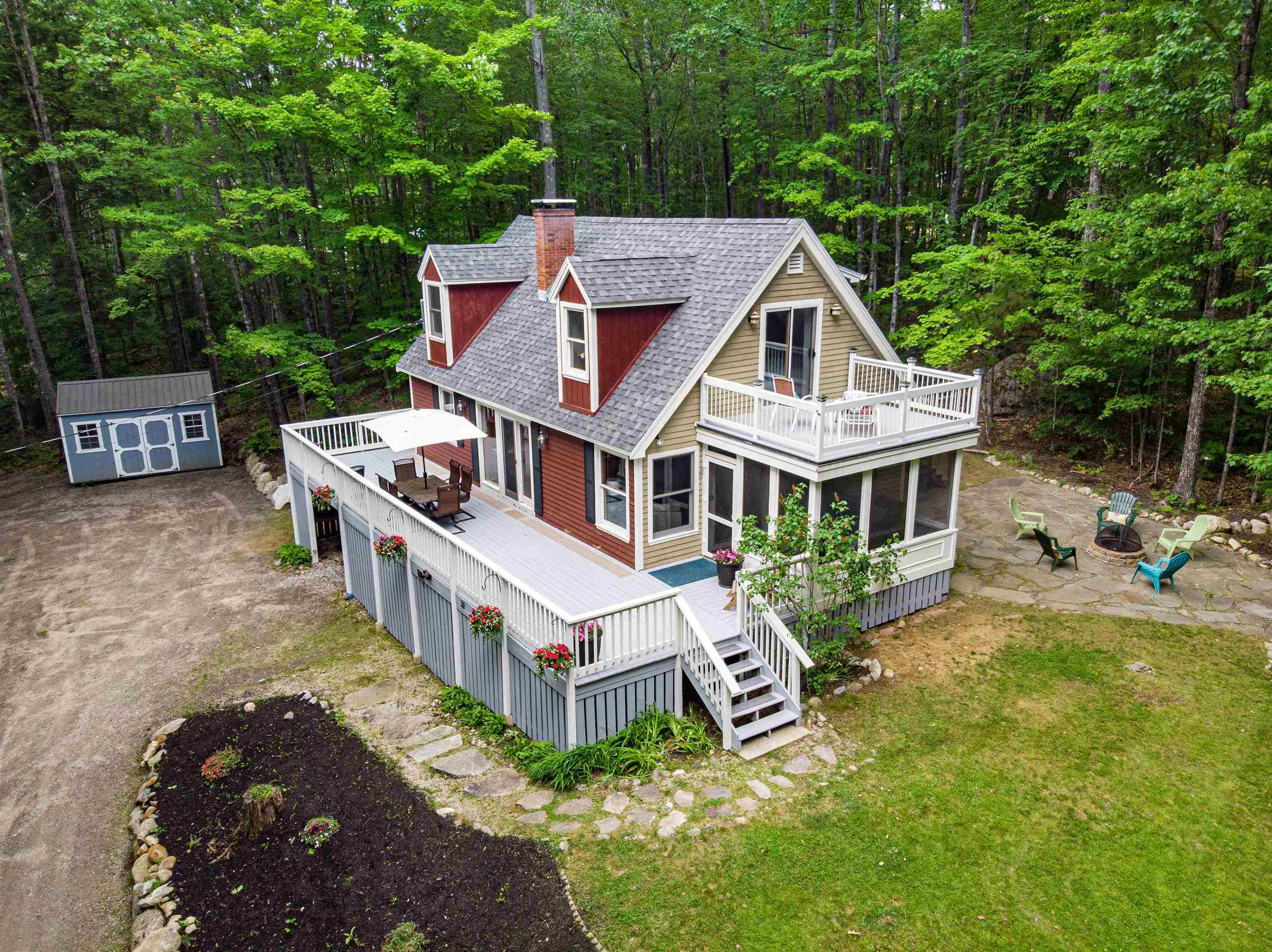 Property Photo:  31 Elysee Street  NH 03254 