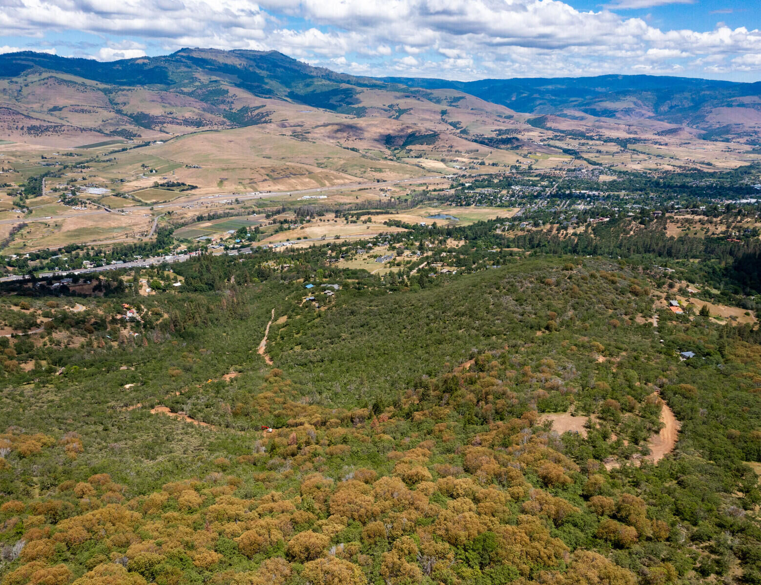 Property Photo:  Patrick Lane  OR 97520 