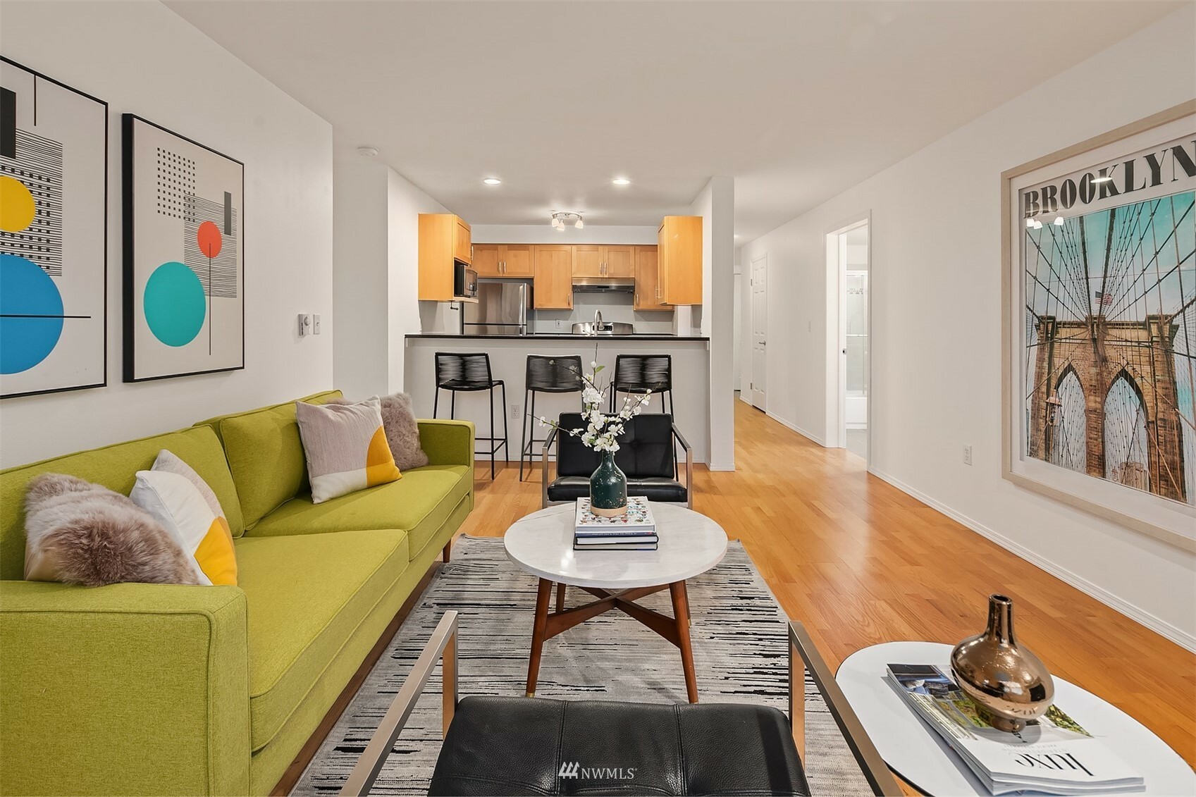 Property Photo: 520 2nd Avenue W 302 WA 98119