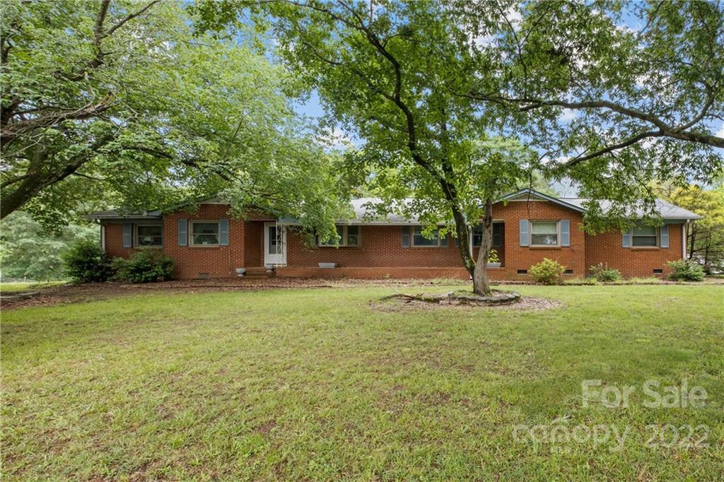 Property Photo:  409 Hopewell Church Road  NC 28110 